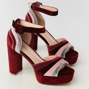 Unique Vintage Berry Stripe Platform Heels